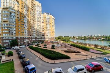 Фото №1: 3-комнатная квартира 100 м² - Краснодар, мкр. Кожзавод, ул. Кожевенная, 26