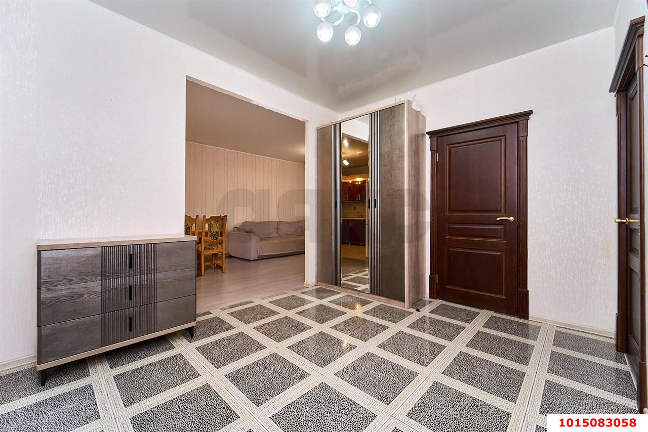 Фото №10: 2-комнатная квартира 92 м² - Краснодар, Завод Радиоизмерительных Приборов, ул. 1 Мая, 428