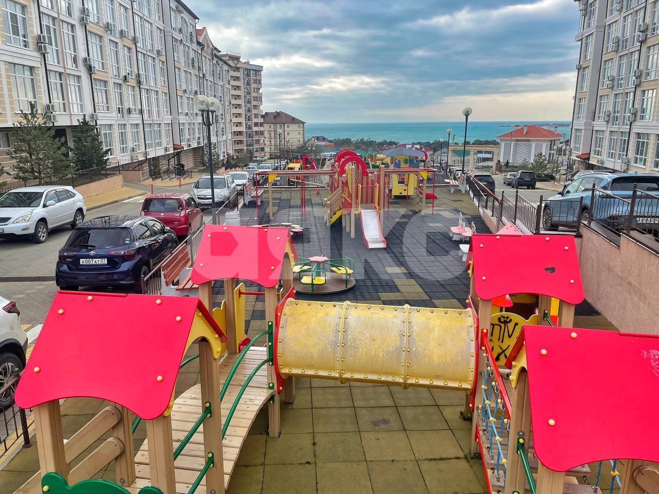 Фото №12: 2-комнатная квартира 72 м² - Геленджик, жилой комплекс Лазурный-2, ул. Верхняя, 4к3