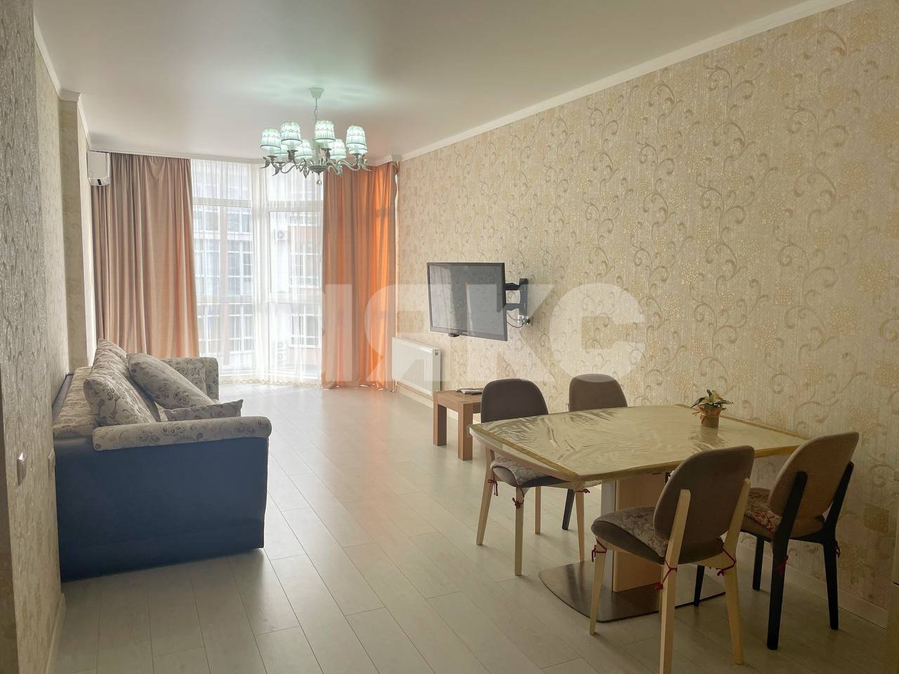 Фото №4: 2-комнатная квартира 72 м² - Геленджик, жилой комплекс Лазурный-2, ул. Верхняя, 4к3