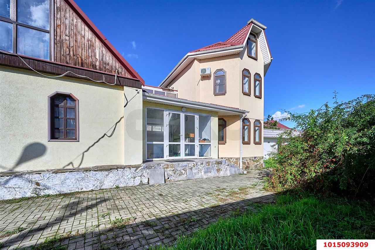 Фото №1: Дом 380 м² + 6.72 сот. - Краснодар, Прикубанский внутригородской округ, Микрохирургии глаза, мкр. СНТ № 1, ул. Южная, 597