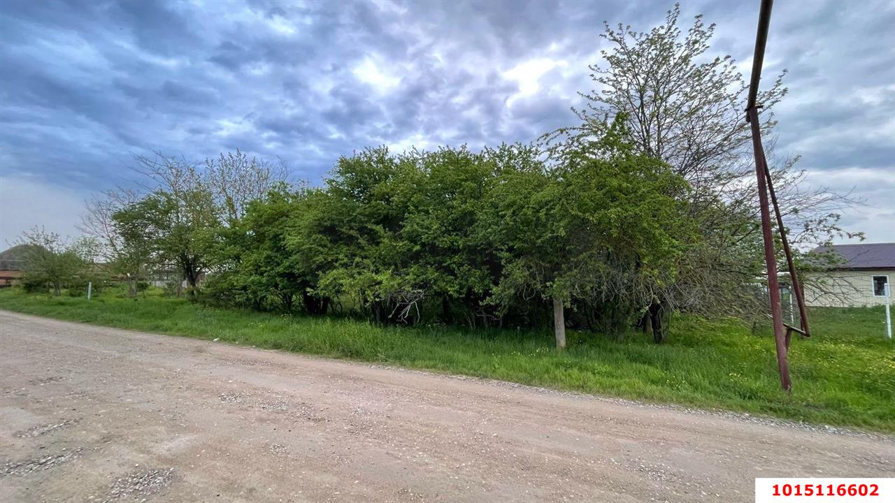 Фото №1: Земельный участок под ИЖС 10 сот. - Новобжегокай, ул. Ленина, 1/2