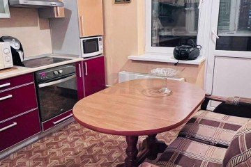 Фото №1: 1-комнатная квартира 50 м² - Краснодар, мкр. Гидростроителей, ул. имени Снесарева, 4