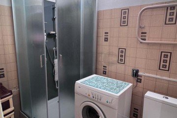 Фото №4: 1-комнатная квартира 50 м² - Краснодар, мкр. Гидростроителей, ул. имени Снесарева, 4