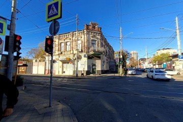 Фото №1: Торговое помещение 18 м² - Краснодар, мкр. Центральный, ул. имени Максима Горького, 111