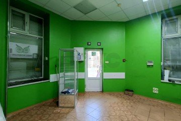 Фото №4: Торговое помещение 18 м² - Краснодар, мкр. Центральный, ул. имени Максима Горького, 111