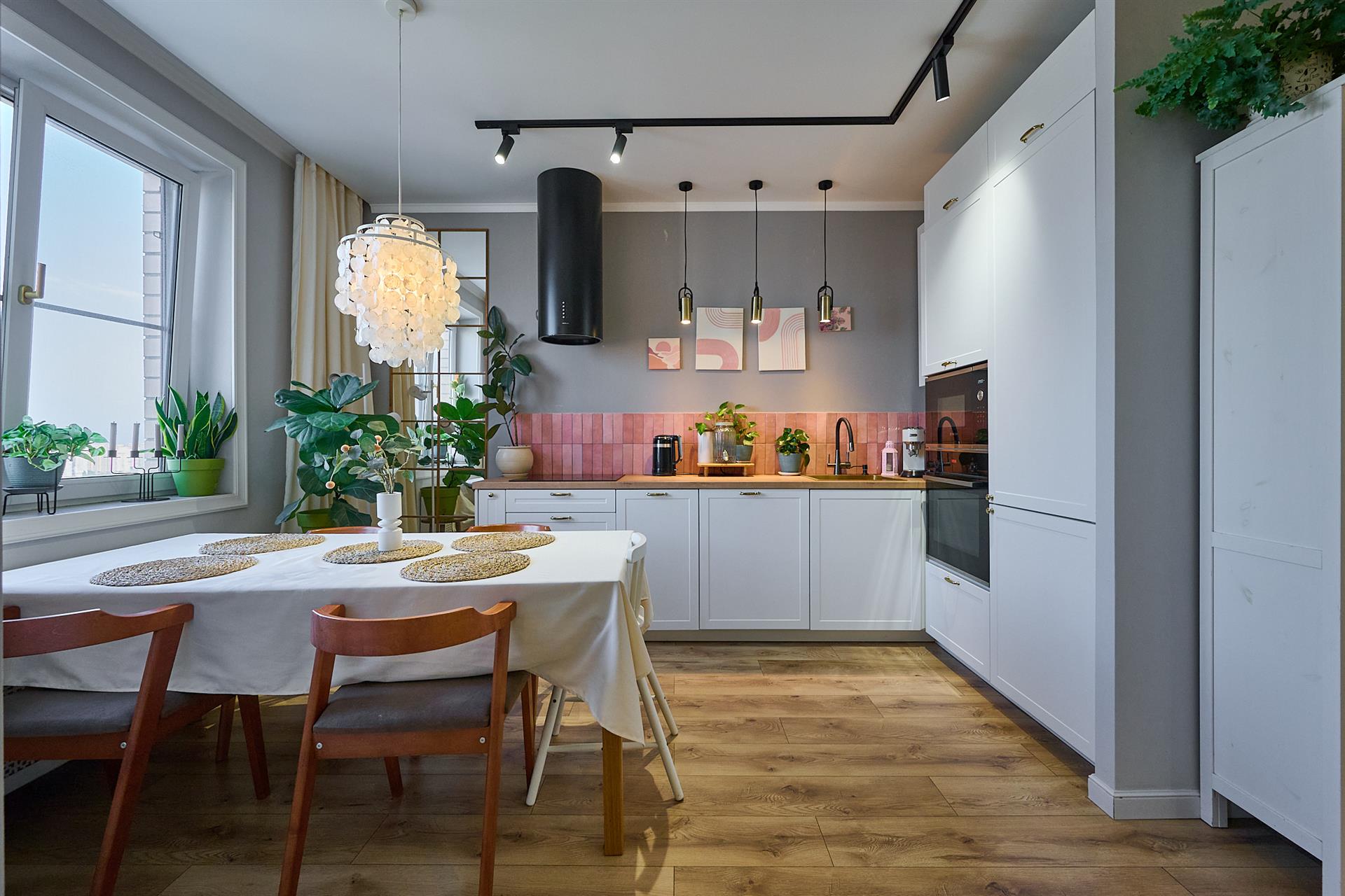 Фото №1: 2-комнатная квартира 72 м² - Краснодар, ЖК Маршал, Западный внутригородской округ, Фестивальный, мкр. жилой комплекс Маршал, ул. Гаражная, 87