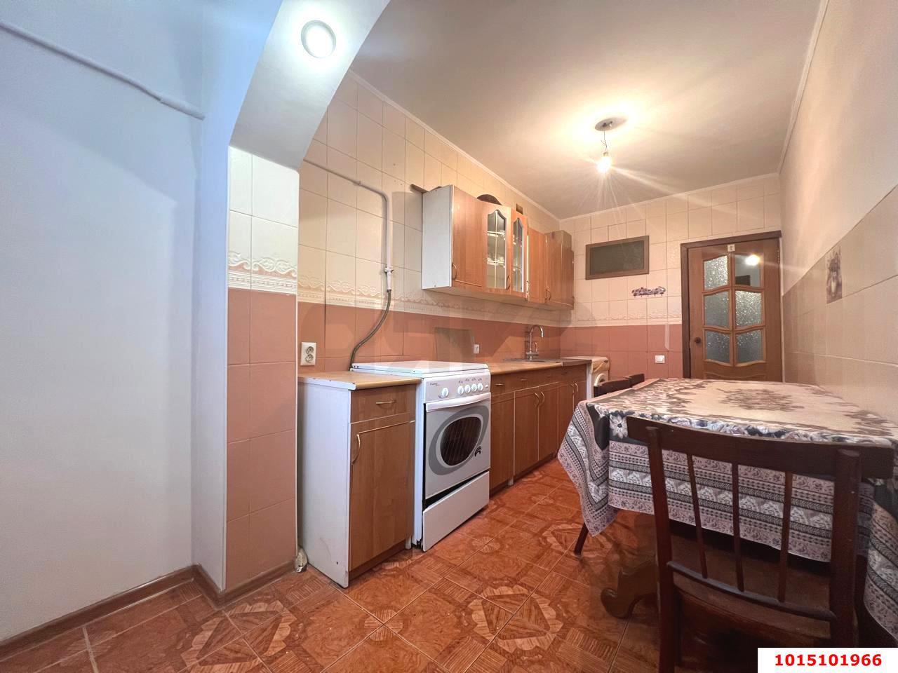 Фото №3: 2-комнатная квартира 52 м² - Лазурный, Прикубанский внутригородской округ, ул. Октябрьская, 7