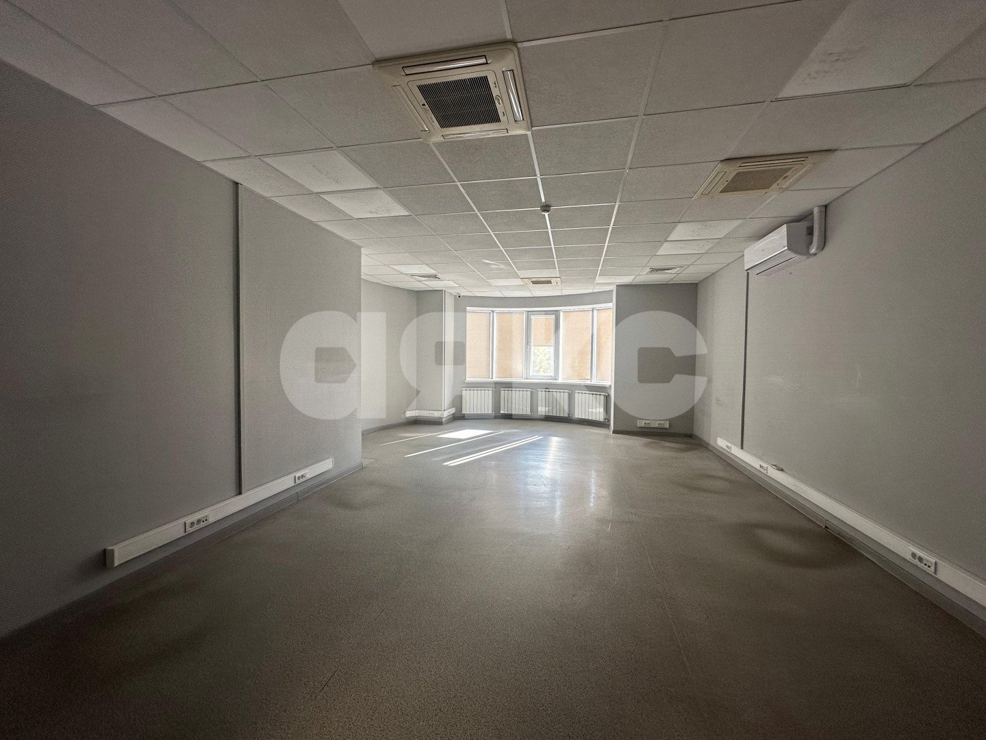 Фото №12: Коммерция 144 м² - Ростов-на-Дону, Кировский, ул. Красноармейская, 129