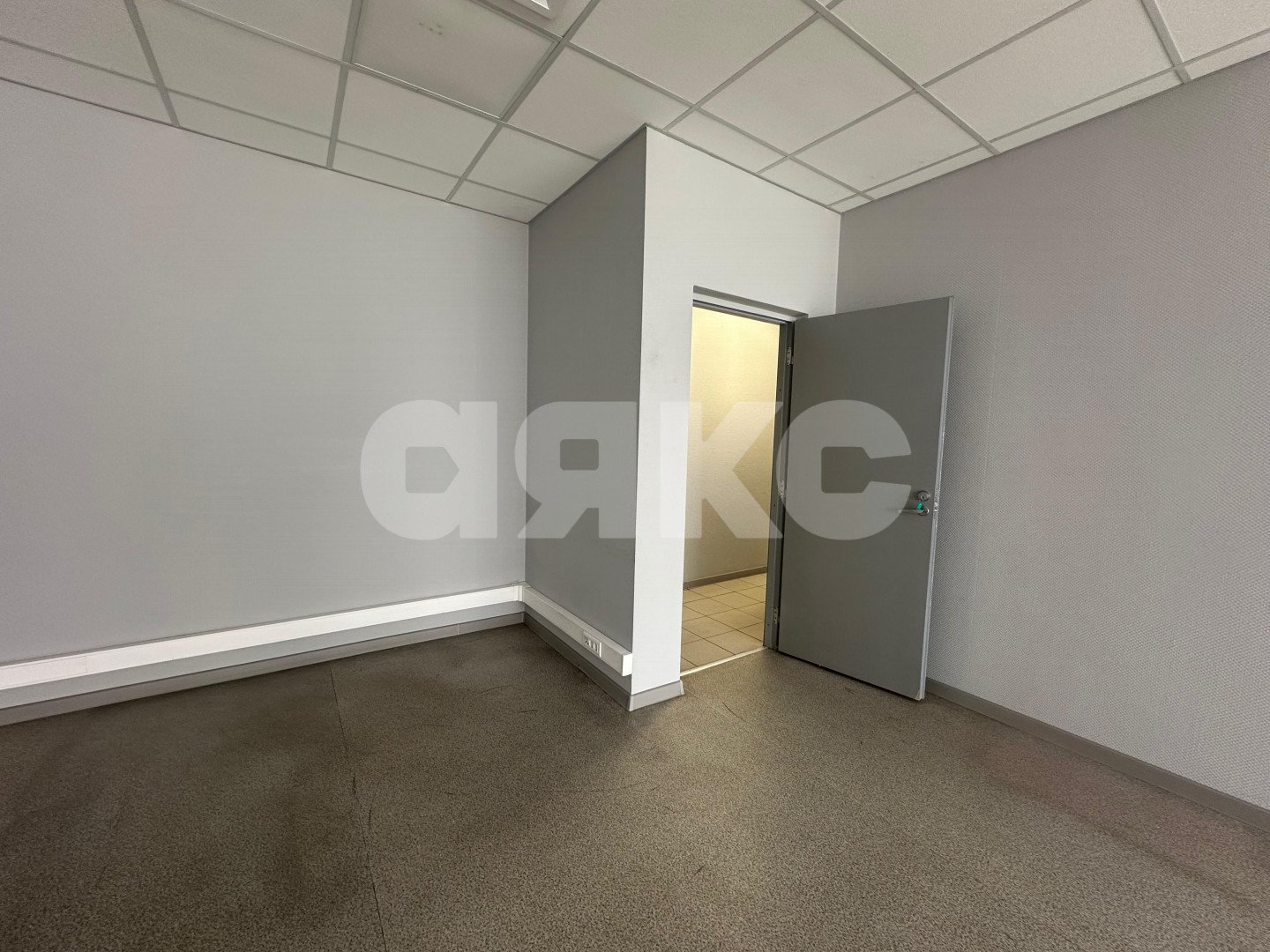 Фото №7: Коммерция 144 м² - Ростов-на-Дону, Кировский, ул. Красноармейская, 129