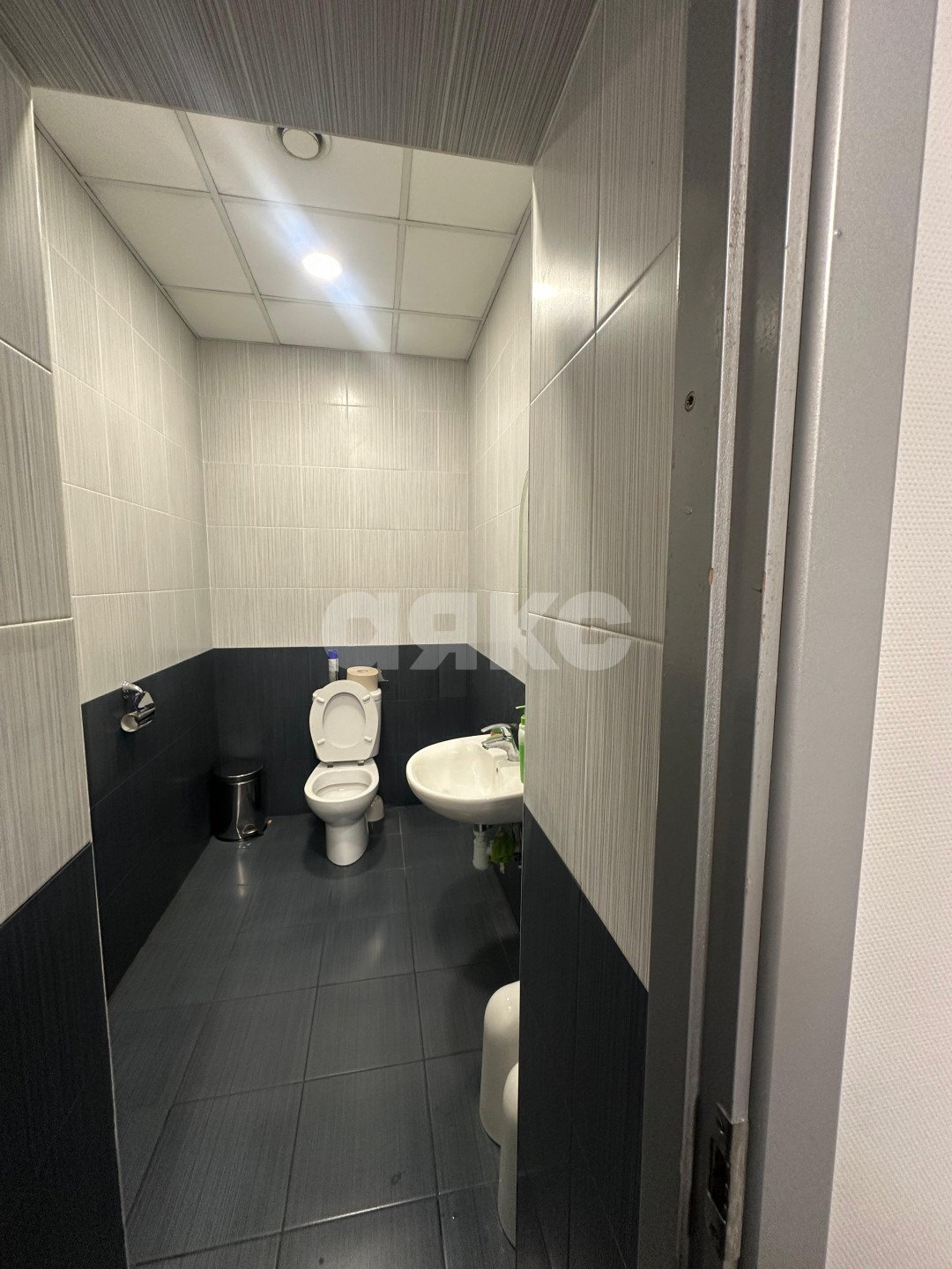 Фото №6: Коммерция 144 м² - Ростов-на-Дону, Кировский, ул. Красноармейская, 129