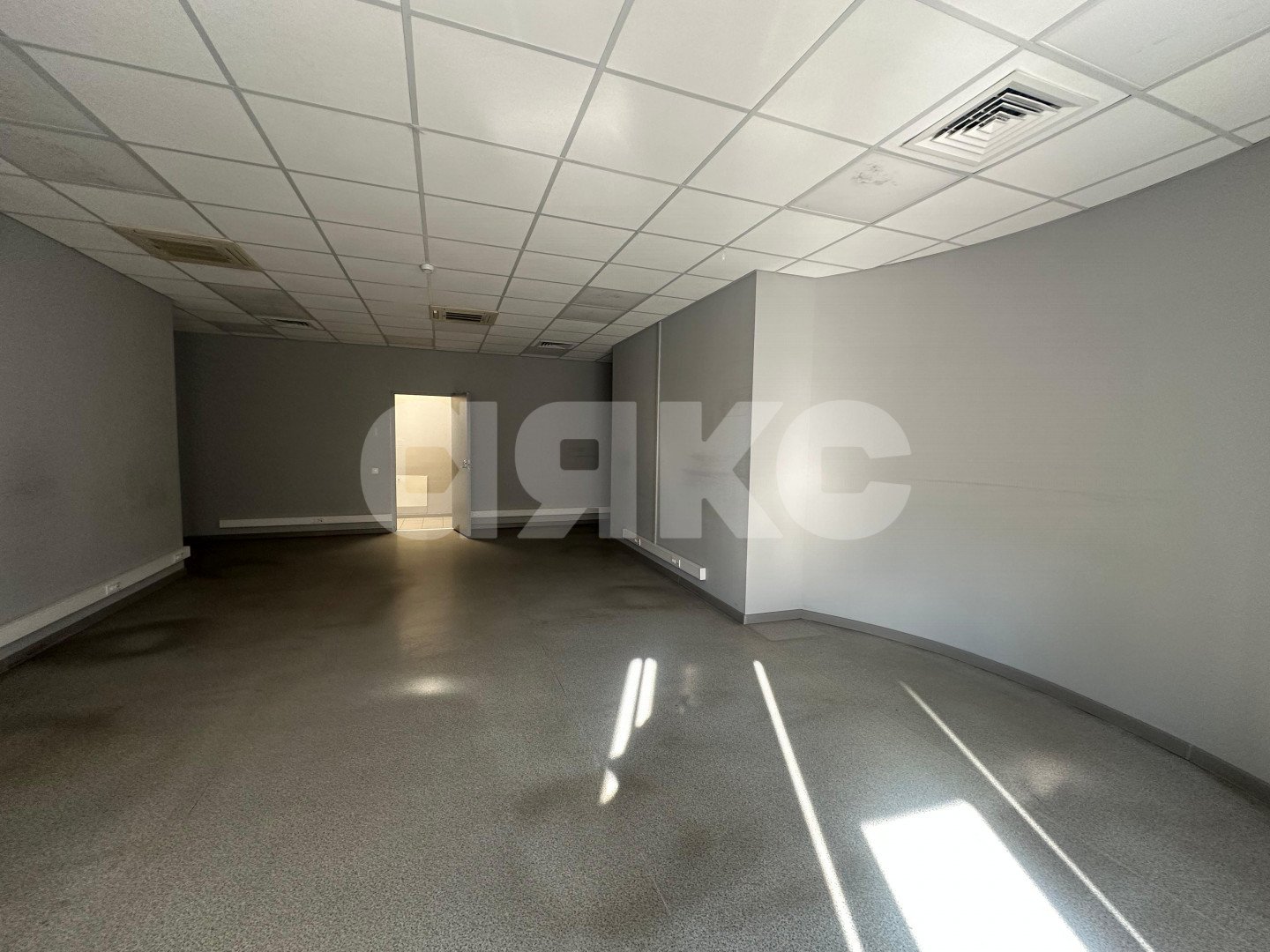 Фото №5: Коммерция 144 м² - Ростов-на-Дону, Кировский, ул. Красноармейская, 129