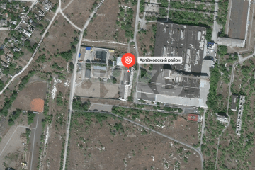 Фото №2: Коммерция 4681 м² - Луганск, р. Артёмовский, 