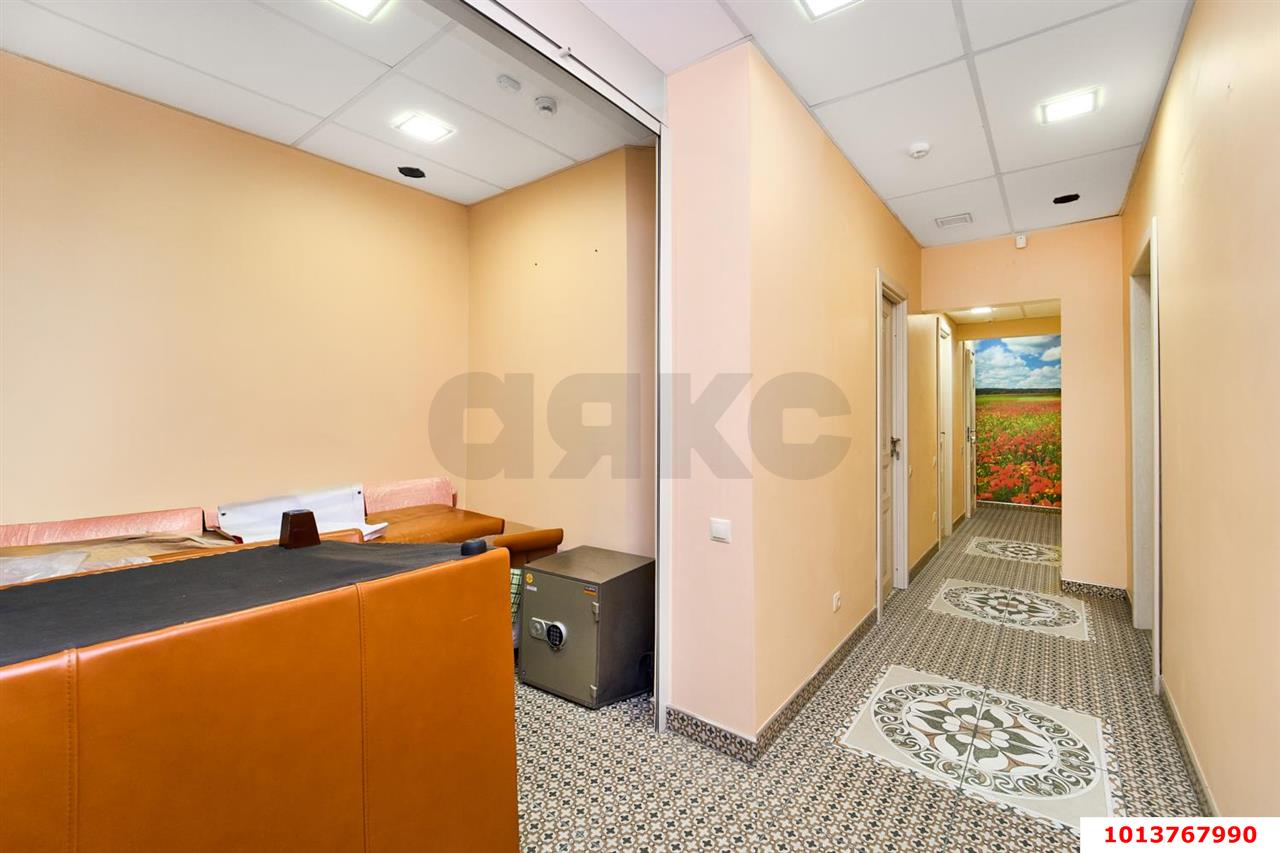 Фото №5: Торговое помещение 108 м² - Краснодар, Московский, ул. имени Николая Семеновича Котлярова, 16