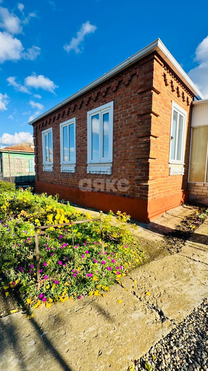 Фото №1: Дом 150 м² + 10 сот. - Платнировская, ул. Кирова