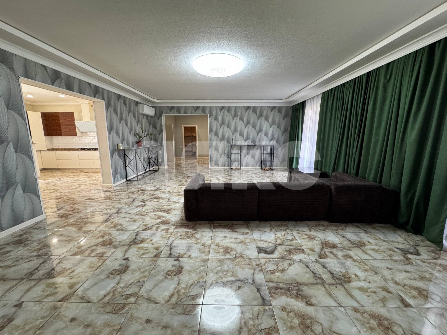 Фото №1: Дом 244 м² + 13 сот. - Кореновск, пер. Крымский, 12