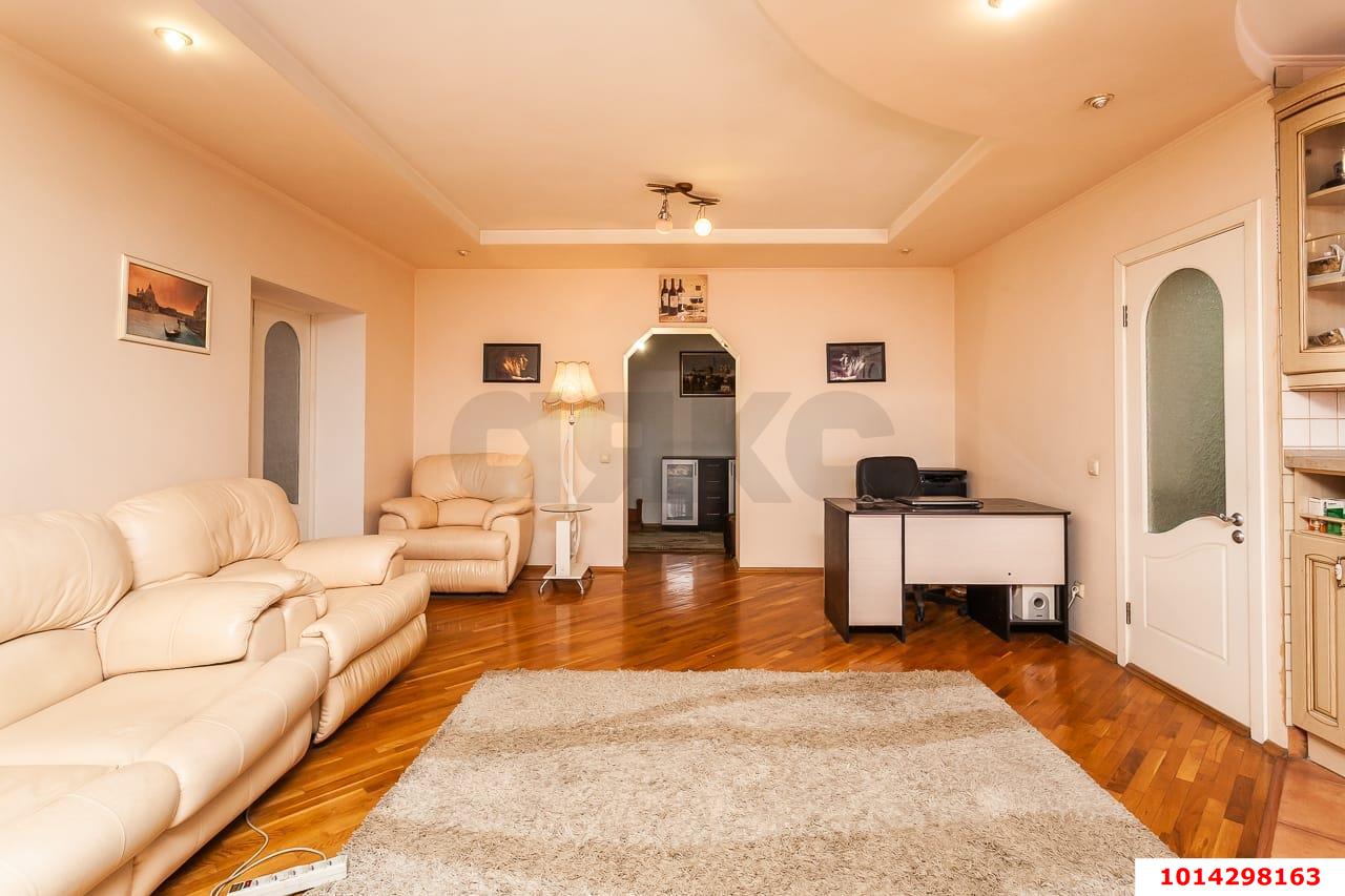 Фото №4: 2-комнатная квартира 79 м² - Краснодар, Центральный внутригородской округ, мкр. Табачная Фабрика, ул. Ипподромная, 53