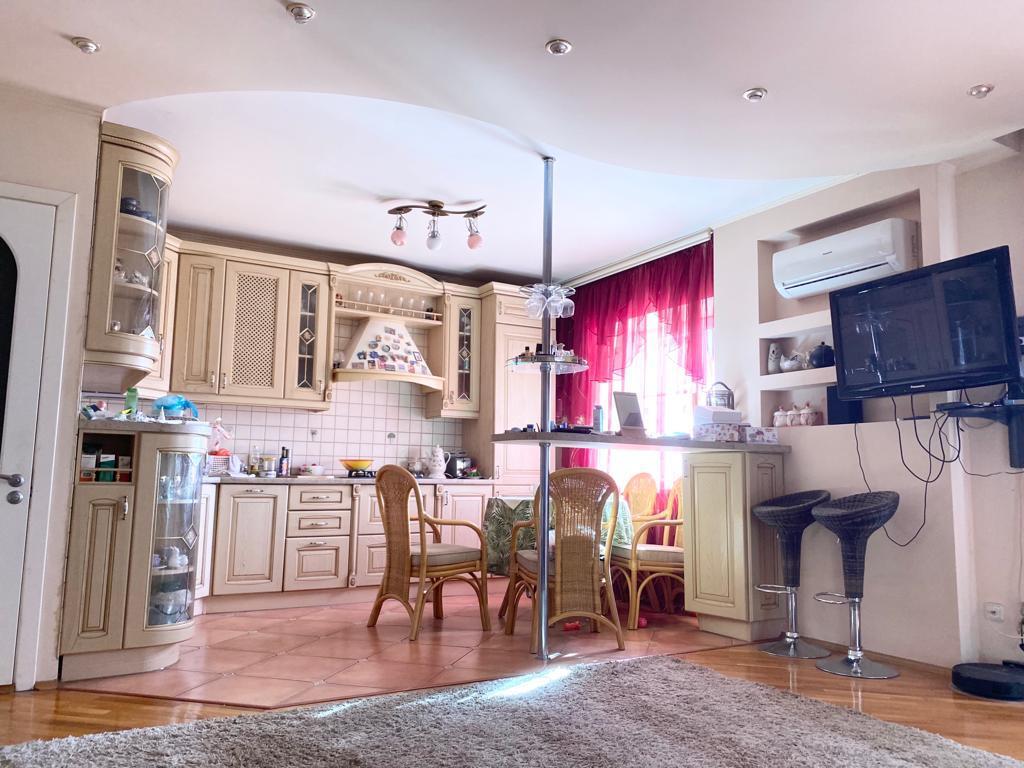 Фото №1: 2-комнатная квартира 82 м² - Краснодар, Центральный внутригородской округ, мкр. Табачная Фабрика, ул. Ипподромная, 53