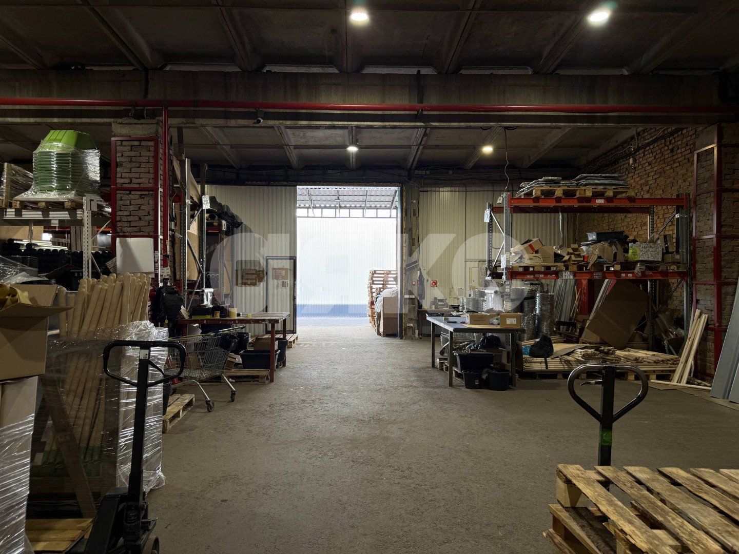 Фото №2: Коммерция 900 м² - Степной, ул. Центральная, 4