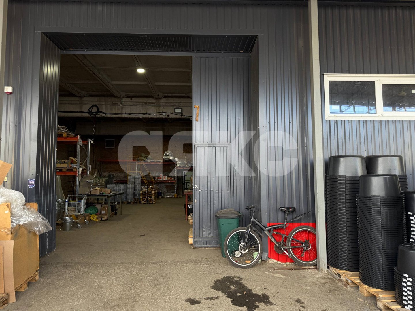 Фото №3: Коммерция 900 м² - Степной, ул. Центральная, 4