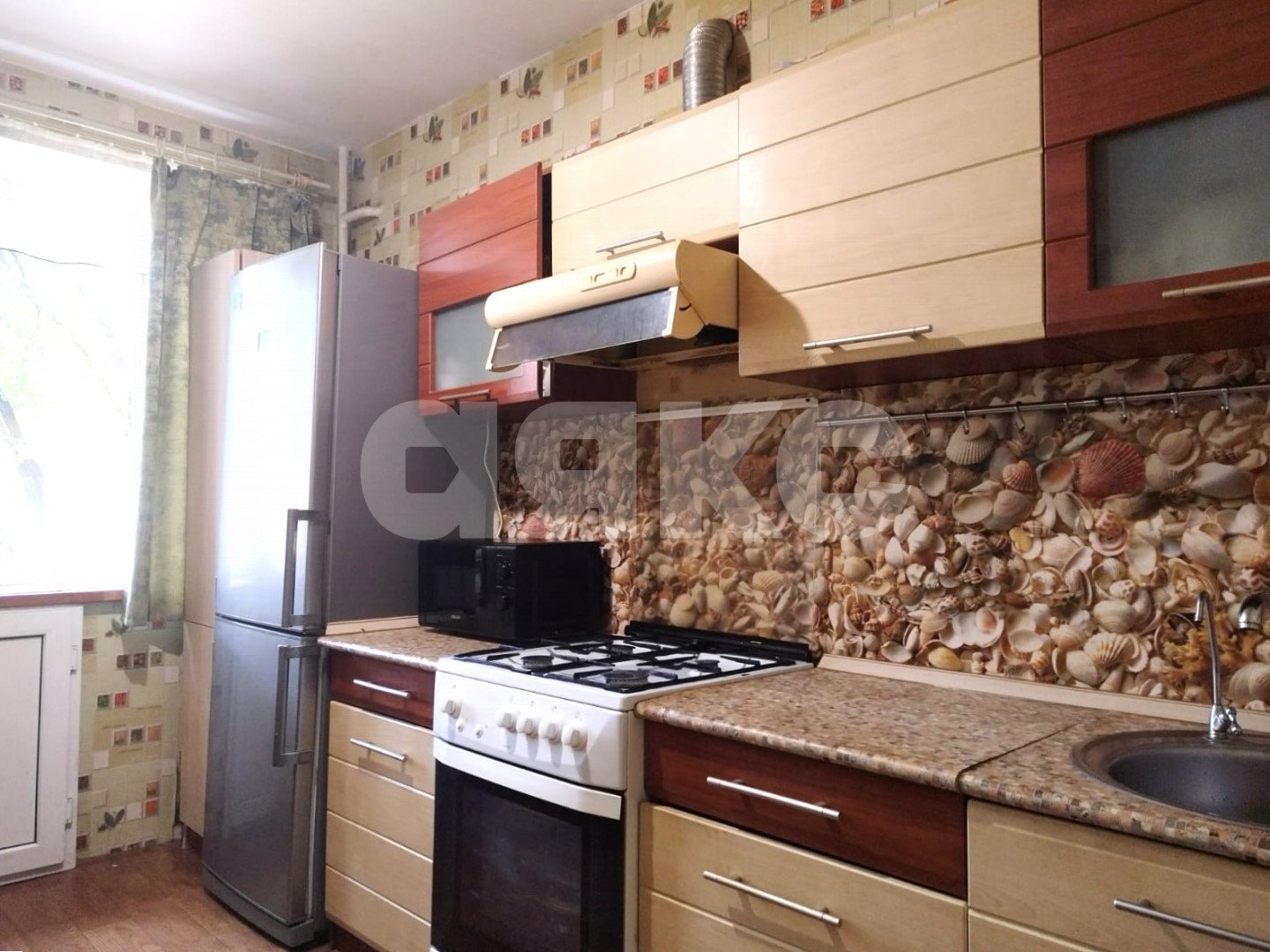 Фото №3: 4-комнатная квартира <span class="whitespace-nowrap">83 м²</span>, <span class="whitespace-nowrap">1/9 эт.</span> - Волгоград, р. Краснооктябрьский, ул. Маршала Ерёменко, 108