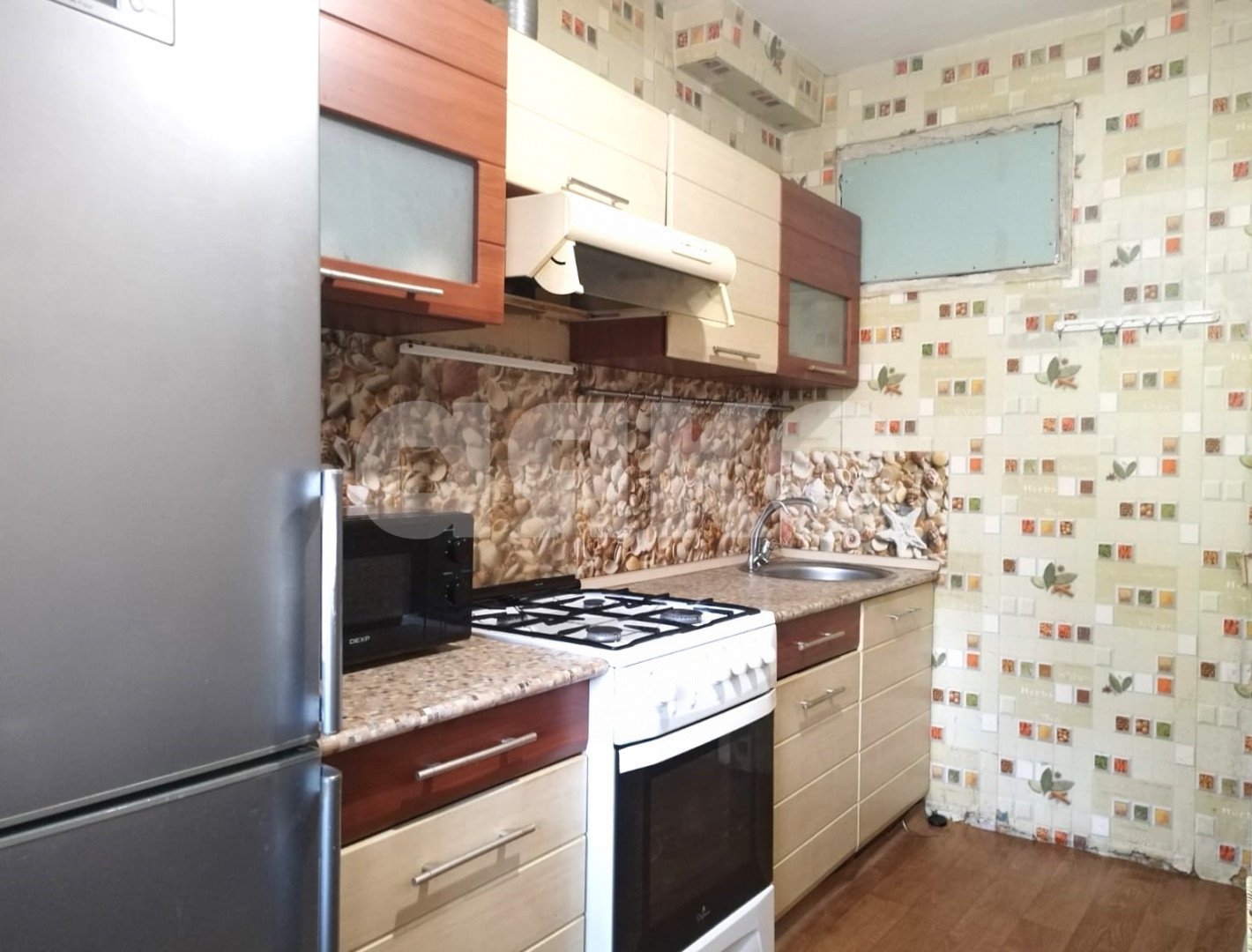Фото №2: 4-комнатная квартира <span class="whitespace-nowrap">83 м²</span>, <span class="whitespace-nowrap">1/9 эт.</span> - Волгоград, р. Краснооктябрьский, ул. Маршала Ерёменко, 108