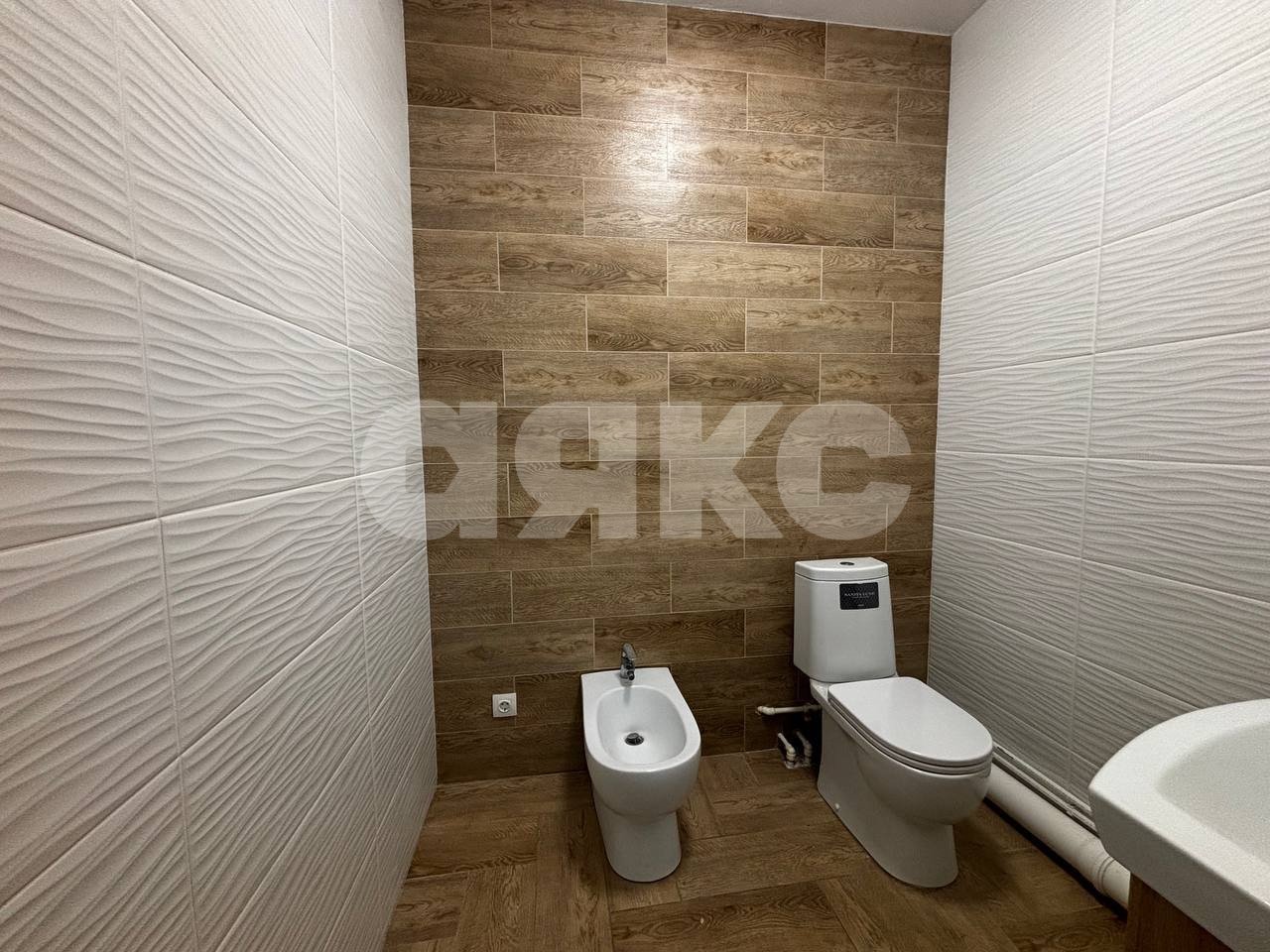 Фото №13: Коммерция 110 м² - Волгоград, Центральный, ул. Глазкова, 23