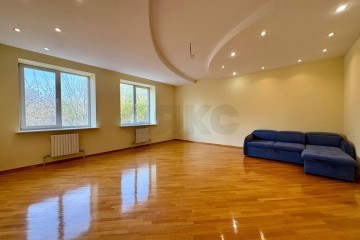 Фото №1: 3-комнатная квартира 152 м² - Краснодар, мкр. Западный внутригородской округ, ул. имени Дзержинского, 12/1