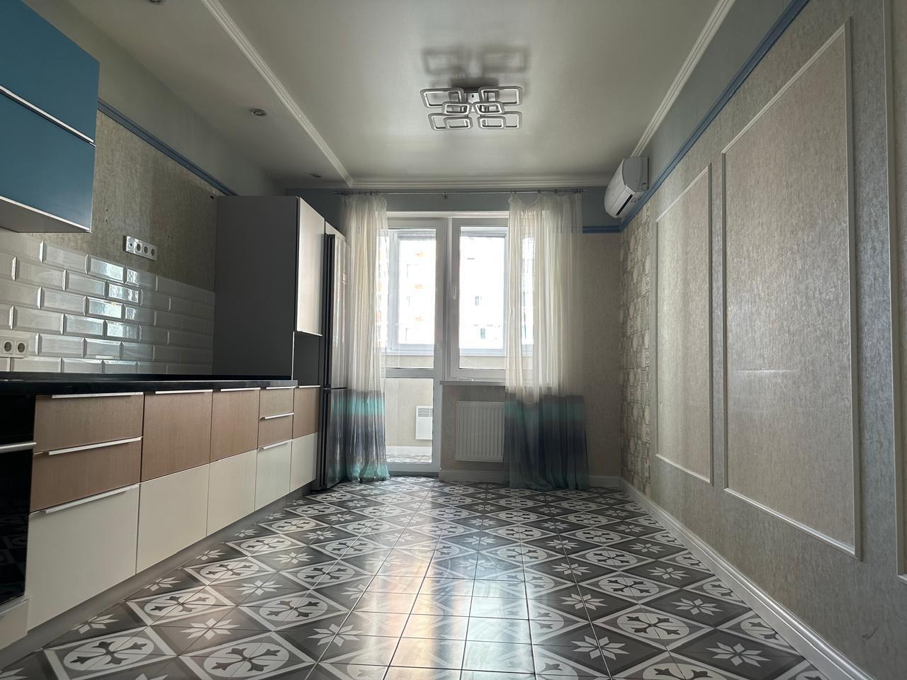 Фото №2: 2-комнатная квартира 81 м² - Краснодар, Карасунский внутригородской округ, Черёмушки, мкр. ЖК Большая Таманская, ул. Таманская, 153к1