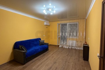 Фото №2: 1-комнатная квартира 45 м² - Краснодар, мкр. Завод Измерительных Приборов, ул. Карякина, 5к1