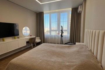 Фото №2: 3-комнатная квартира 106 м² - Краснодар, мкр. Центральный, ул. Октябрьская, 181/2