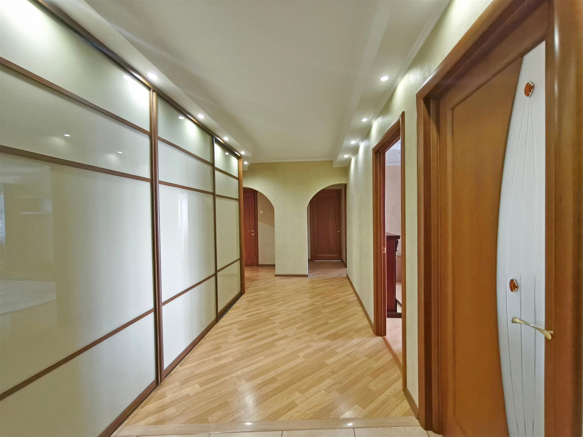 Фото №4: 3-комнатная квартира 91 м² - Краснодар, Прикубанский внутригородской округ, мкр. Микрохирургии глаза, ул. Академика Лукьяненко, 26