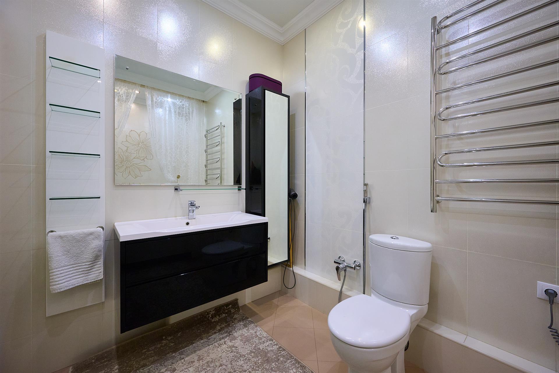 Фото №10: 3-комнатная квартира 137 м² - Краснодар, Центральный внутригородской округ, Западный внутригородской округ, мкр. Центральный, ул. Октябрьская, 74