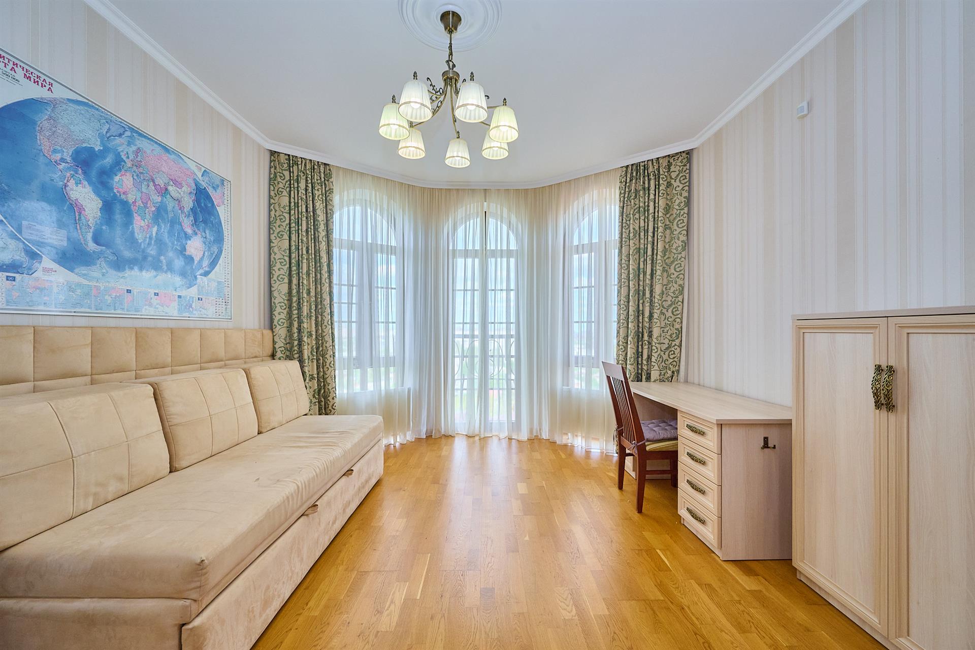 Фото №17: 3-комнатная квартира 137 м² - Краснодар, Центральный внутригородской округ, Западный внутригородской округ, мкр. Центральный, ул. Октябрьская, 74