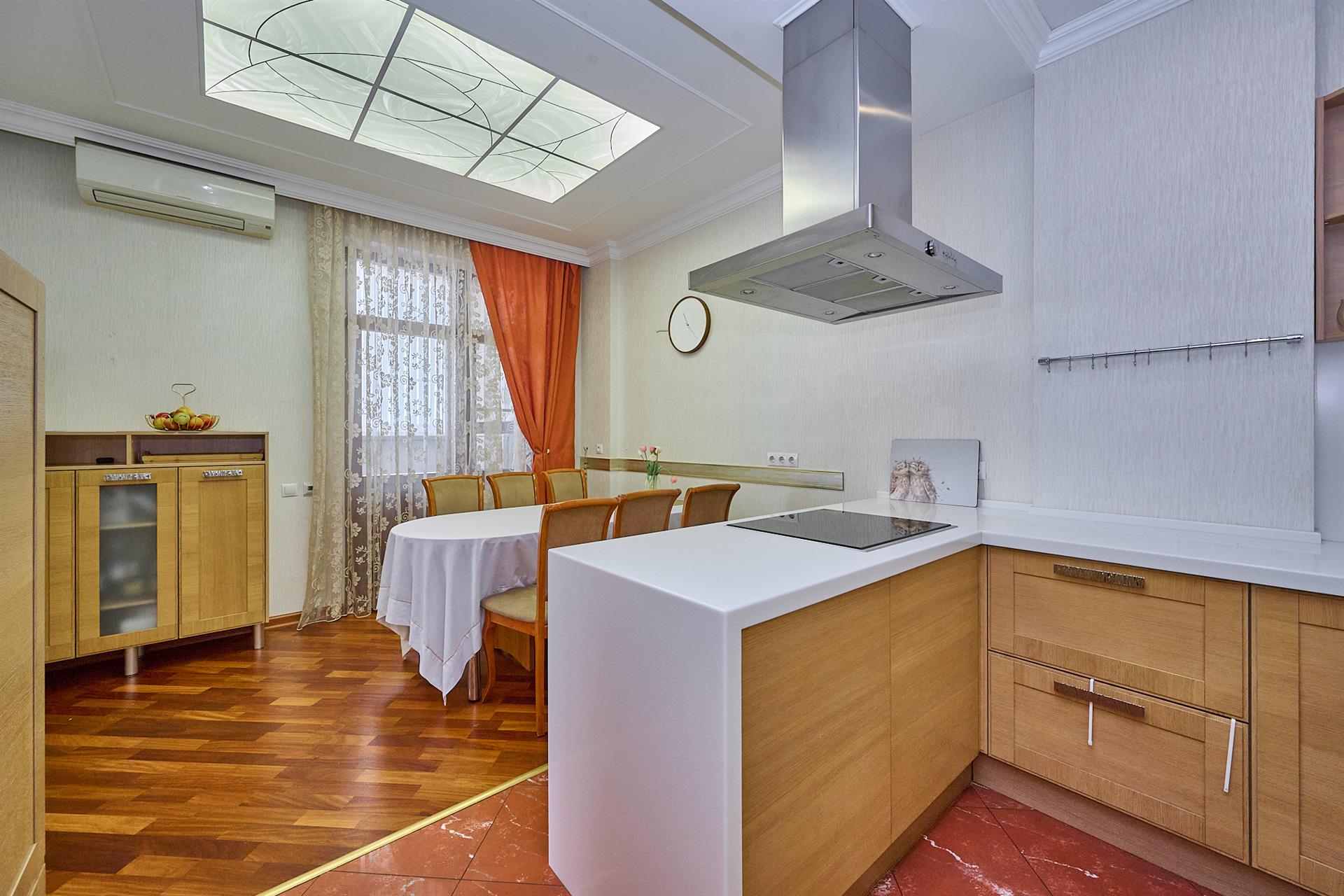 Фото №24: 3-комнатная квартира 137 м² - Краснодар, Центральный внутригородской округ, Западный внутригородской округ, мкр. Центральный, ул. Октябрьская, 74