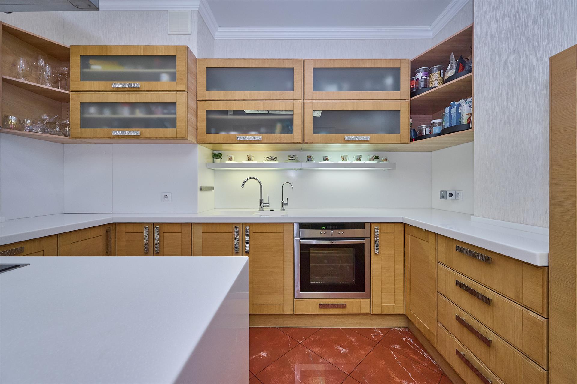 Фото №25: 3-комнатная квартира 137 м² - Краснодар, Центральный внутригородской округ, Западный внутригородской округ, мкр. Центральный, ул. Октябрьская, 74