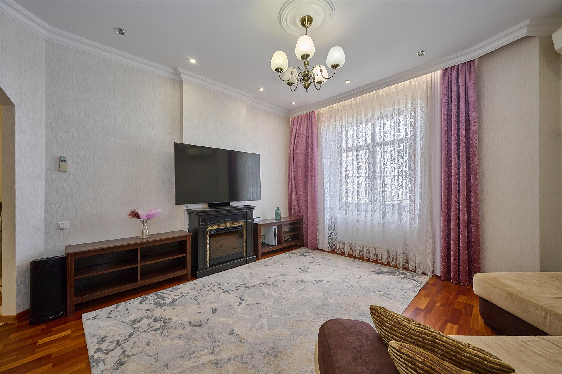 Фото №27: 3-комнатная квартира 137 м² - Краснодар, Центральный внутригородской округ, Западный внутригородской округ, мкр. Центральный, ул. Октябрьская, 74