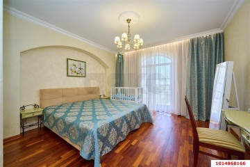 Фото №1: 3-комнатная квартира 137 м² - Краснодар, мкр. Центральный, ул. Октябрьская, 74