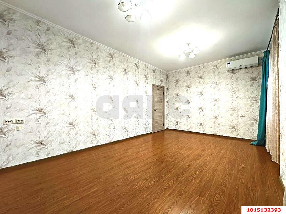 Фото №2: 2-комнатная квартира <span class="whitespace-nowrap">70 м²</span>, <span class="whitespace-nowrap">3/15 эт.</span> - Краснодар, Прикубанский внутригородской округ, Солнечный, мкр. Фестивальный, ул. Яна Полуяна, 39