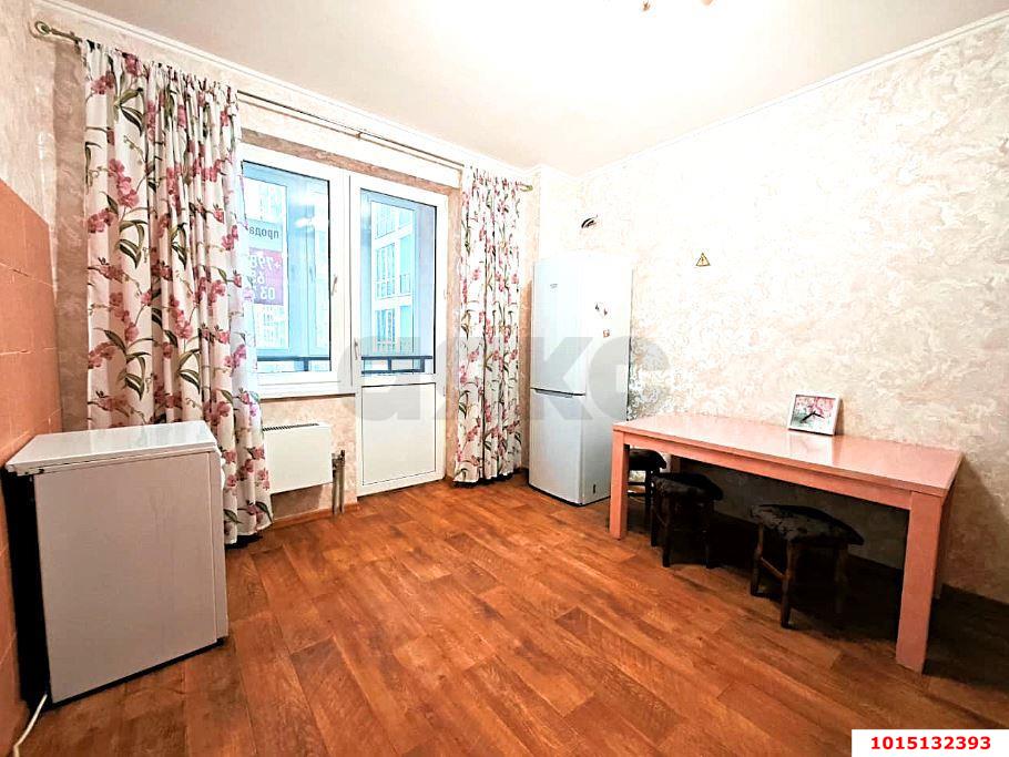 Фото №7: 2-комнатная квартира <span class="whitespace-nowrap">70 м²</span>, <span class="whitespace-nowrap">3/15 эт.</span> - Краснодар, Прикубанский внутригородской округ, Солнечный, мкр. Фестивальный, ул. Яна Полуяна, 39