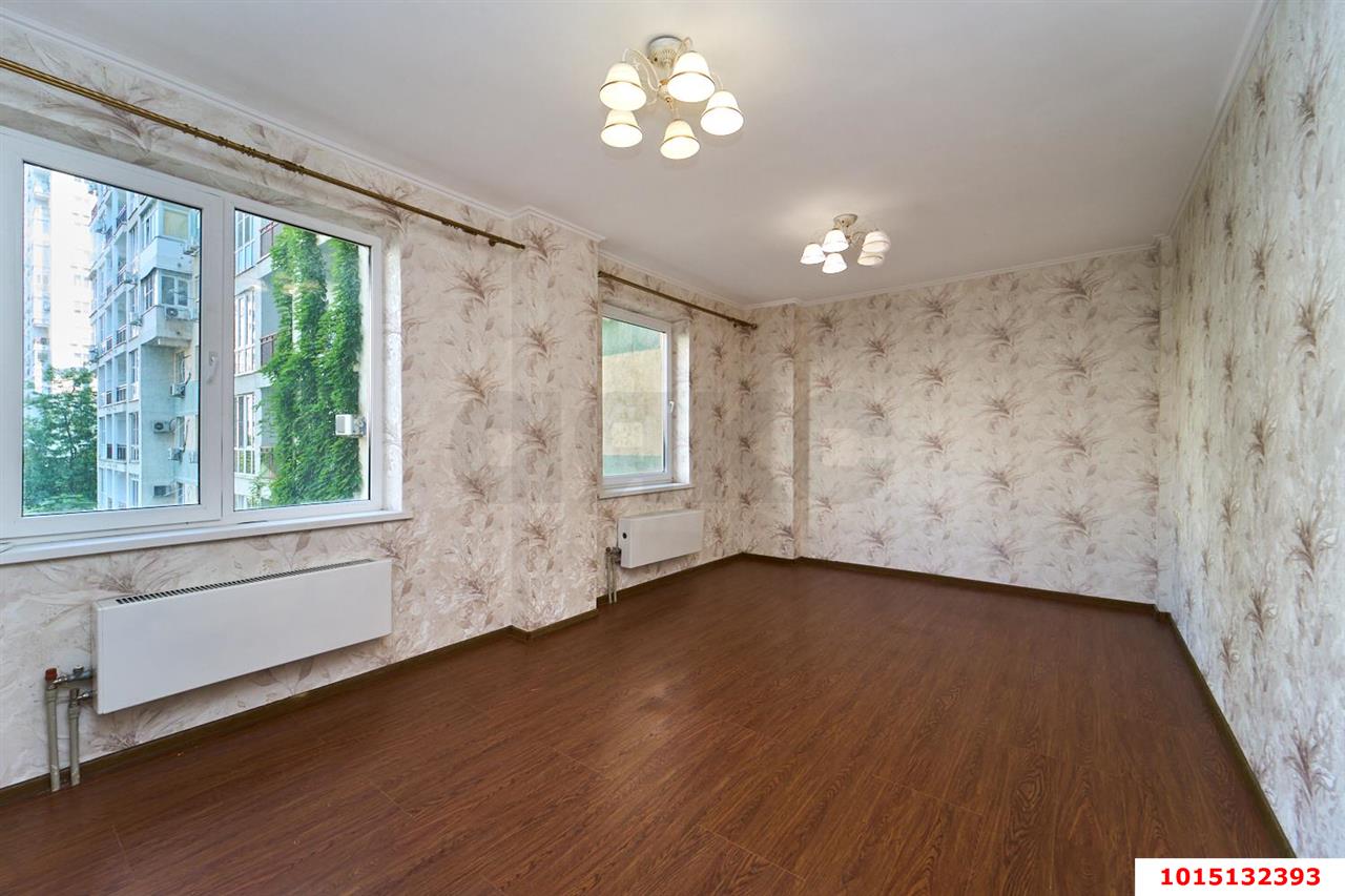 Фото №1: 2-комнатная квартира <span class="whitespace-nowrap">70 м²</span>, <span class="whitespace-nowrap">3/15 эт.</span> - Краснодар, Прикубанский внутригородской округ, Солнечный, мкр. Фестивальный, ул. Яна Полуяна, 39