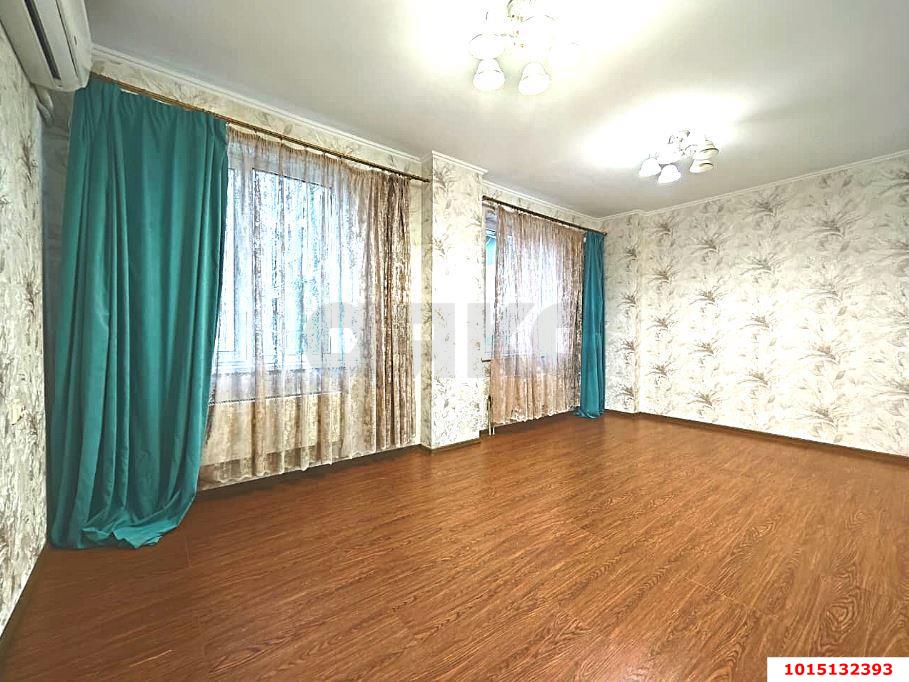 Фото №1: 2-комнатная квартира <span class="whitespace-nowrap">70 м²</span>, <span class="whitespace-nowrap">3/15 эт.</span> - Краснодар, Прикубанский внутригородской округ, Солнечный, мкр. Фестивальный, ул. Яна Полуяна, 39