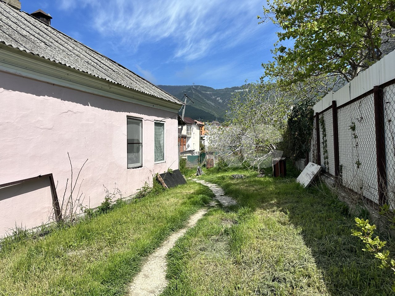 Фото №4: Земельный участок под ИЖС 7.4 сот. - Геленджик, ул. Красных Партизан, 31