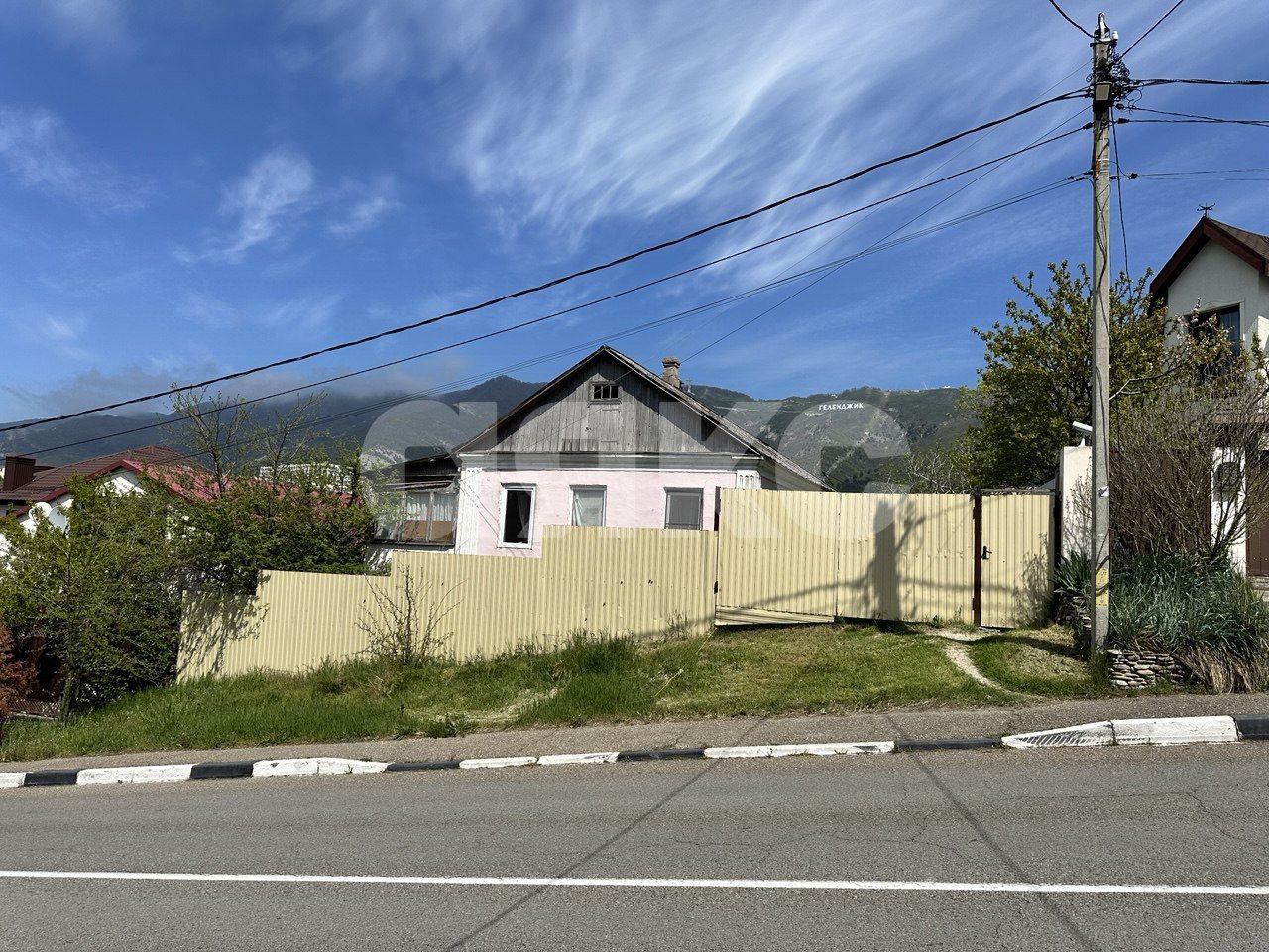 Фото №2: Земельный участок под ИЖС 7.4 сот. - Геленджик, ул. Красных Партизан, 31