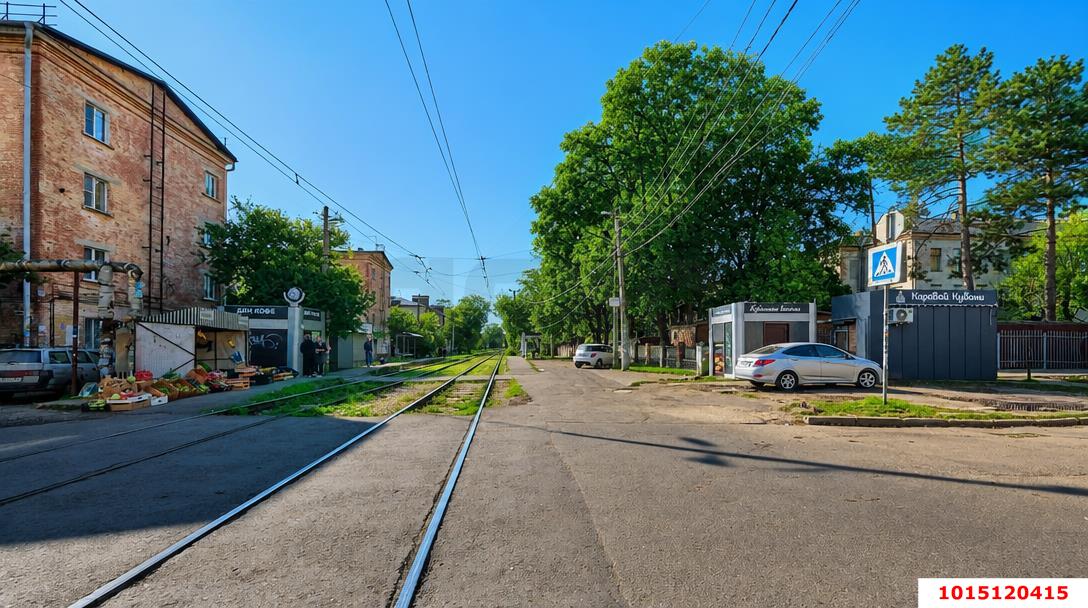 Фото №2: Торговое помещение <span class="whitespace-nowrap">111 м²</span>, <span class="whitespace-nowrap">1/4 эт.</span> - Краснодар, Центральный внутригородской округ, мкр. 40 лет Победы, ул. Клиническая, 22