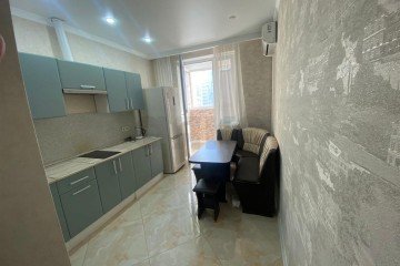 Фото №1: 1-комнатная квартира 40 м² - Краснодар, мкр. жилой комплекс Галактика, ул. Уральская, 71к1