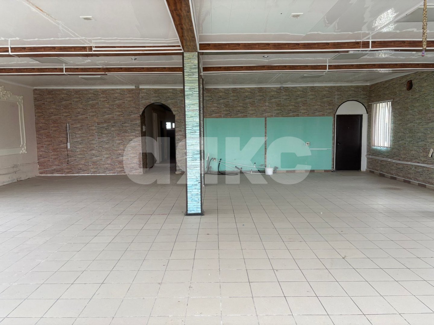 Фото №3: Коммерция 240 м² - Большие Салы, ул. Ленина, 7А