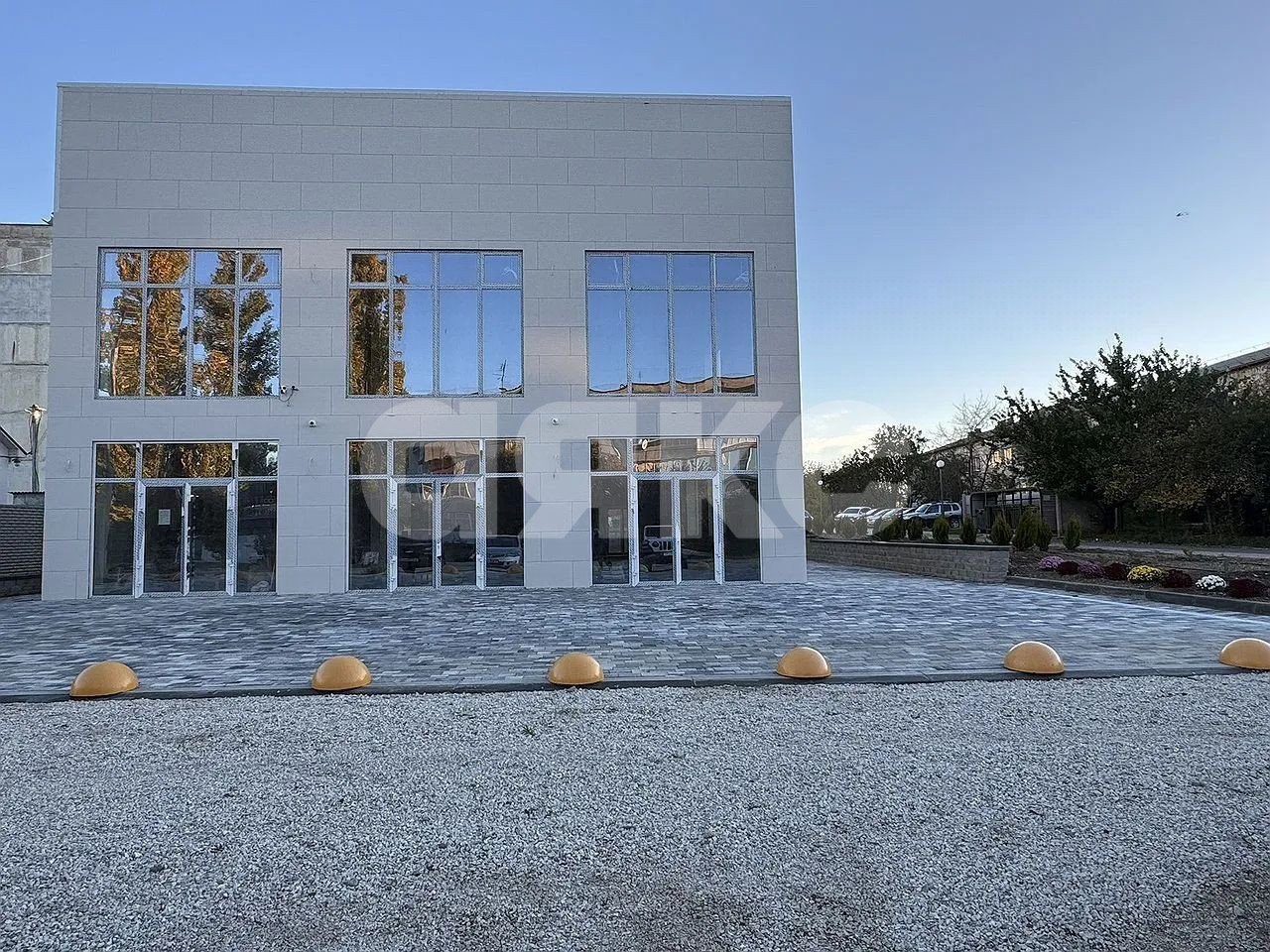 Фото №4: Коммерция 540 м² - Нижнегорский, ул. Гагарина, 4