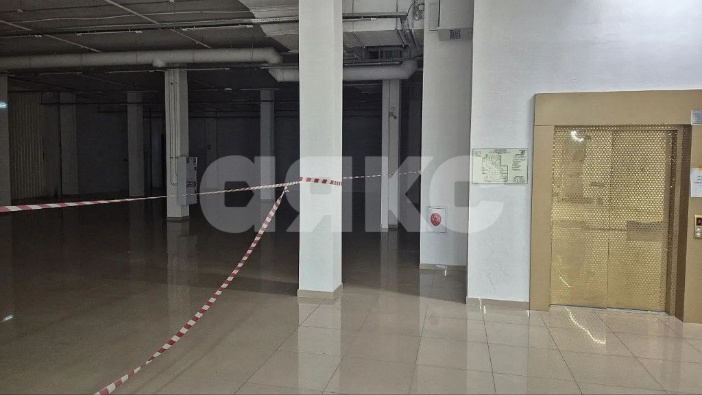 Фото №2: Коммерция 930 м² - Симферополь, Марьино, ул. Симферопольская, 31