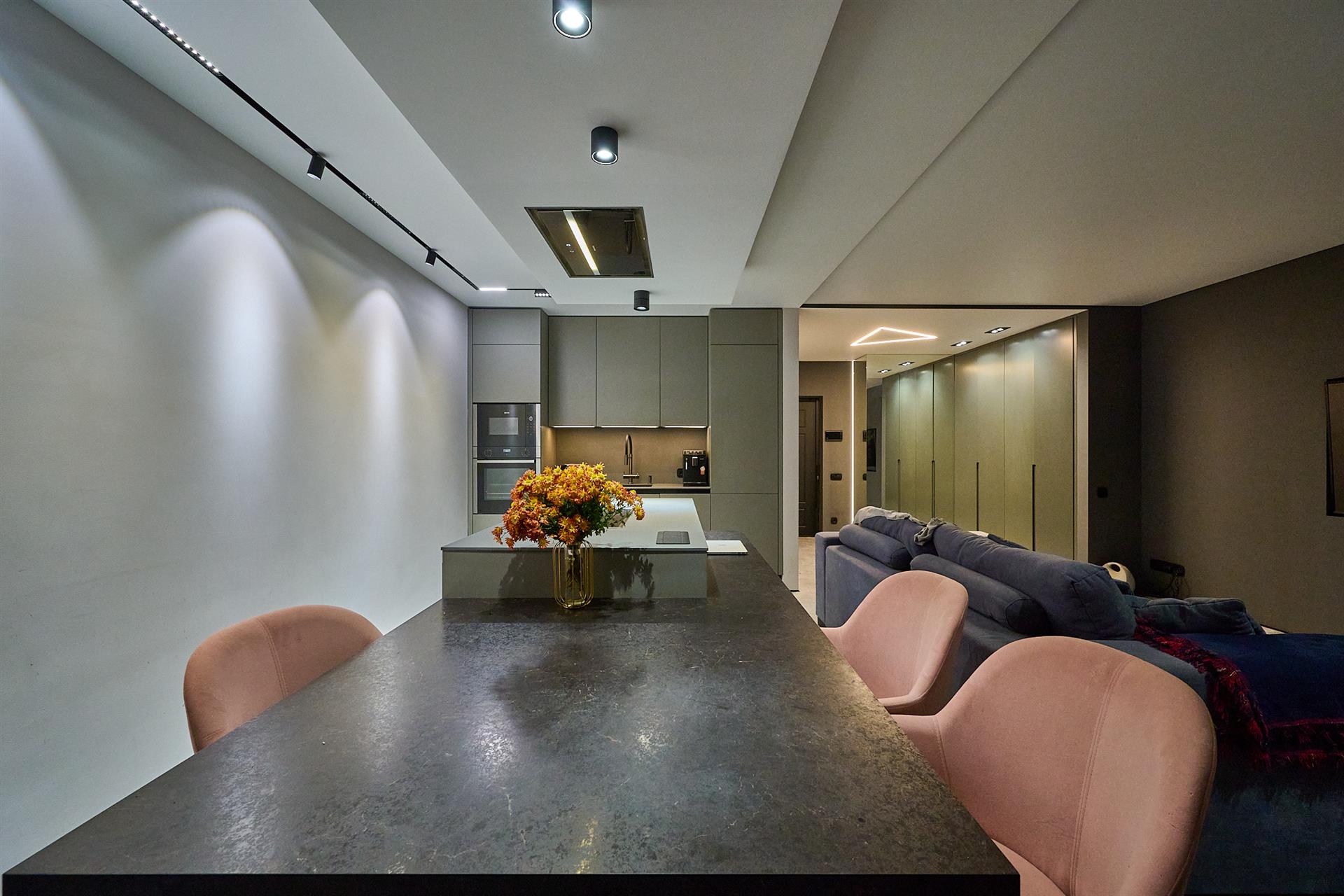 Фото №2: 2-комнатная квартира 89 м² - Краснодар, ЖК Тургенев, Западный внутригородской округ, жилой комплекс Маршал, Фестивальный, мкр. жилой комплекс Тургенев, ул. Дальняя, 8к2